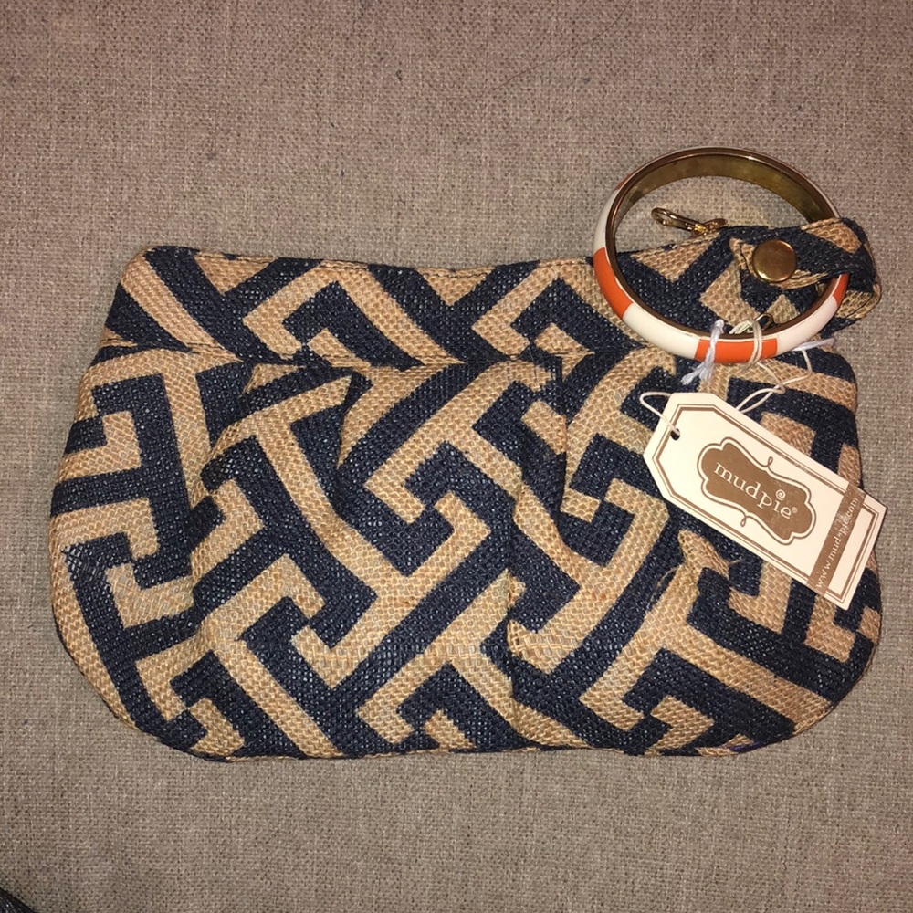 Mud pie NWT game day Clutch with bracelet.